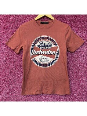 Budweiser The World Renowned Classic American Logo T-Shirt Medium